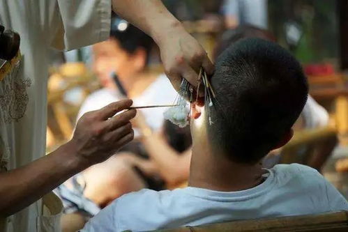 長沙,一座 一半人給另一半人洗腳 的城市